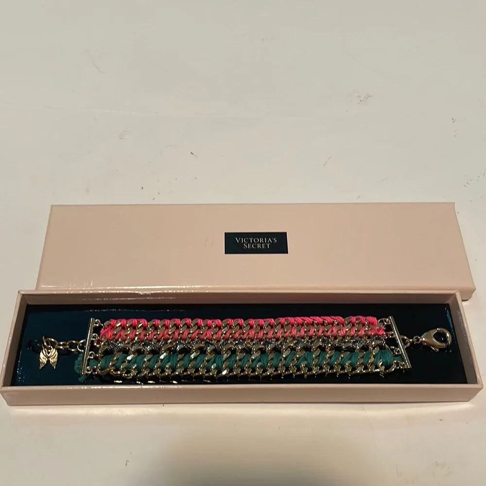 NWT Victoria Secret Bracelet One Size